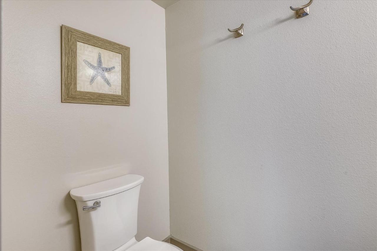 Shores Of Panama: Renovated 2-bedroom With Reserved Parking *